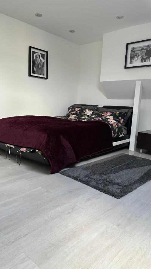 Stunning New 1 Bedroom Apartment London Exterior photo